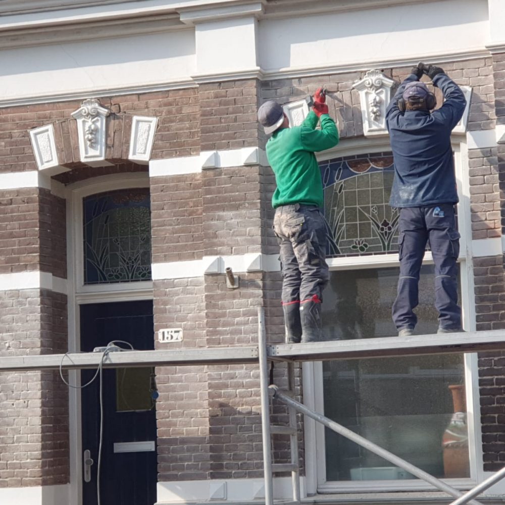 Voegwerk vervangen, snijwerk eruit en knipwerk erin